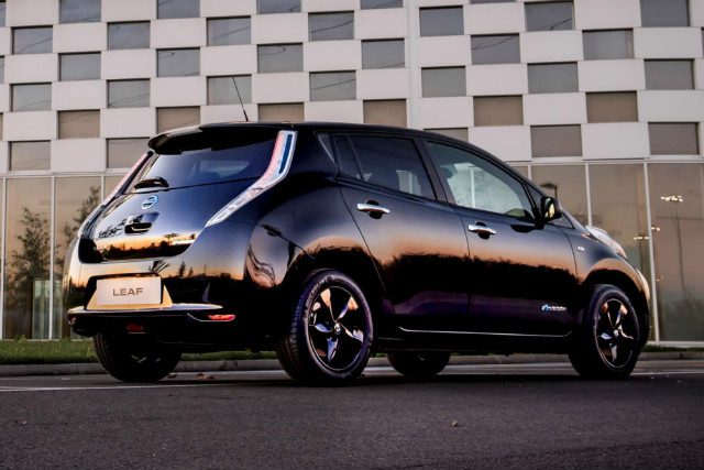 nissan_leaf_black_edition
