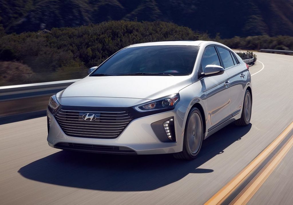hyundai-2019-ioniq-hybrid-ext-15-symphony-air-silver-landscape
